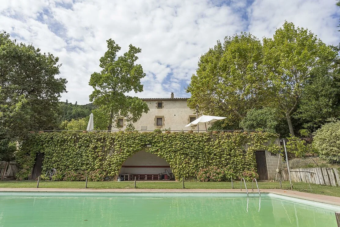 Masía restaurada cerca de Girona, 1.040 m²