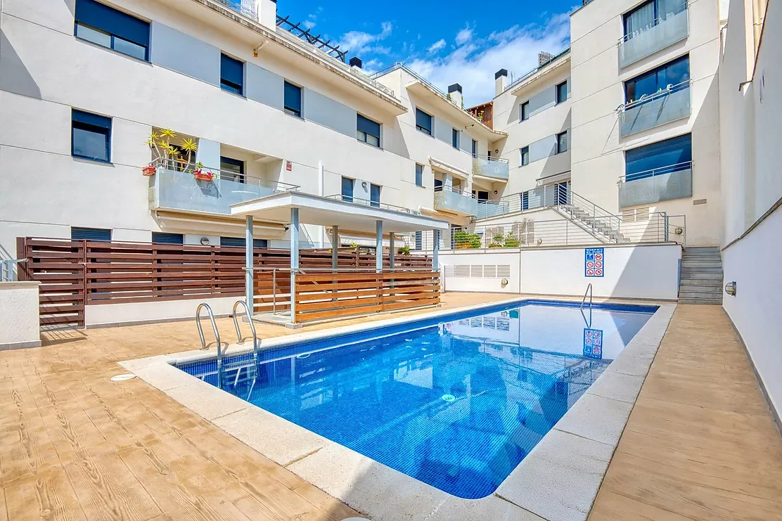 Duplex penthouse with sea-view terrace