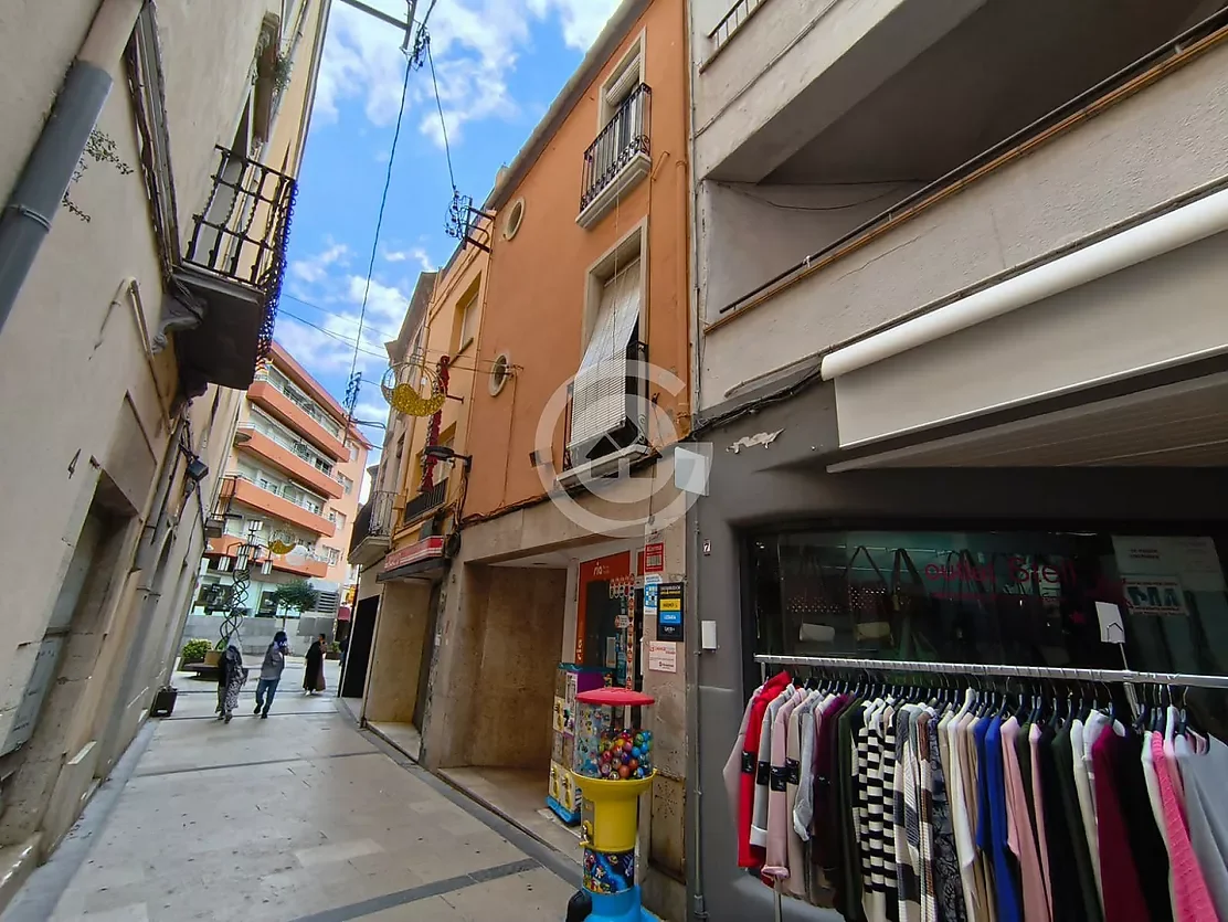 Central Palafrugell building, 192 m², reform