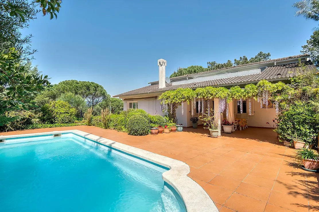 Private villa in Golf Costa Brava