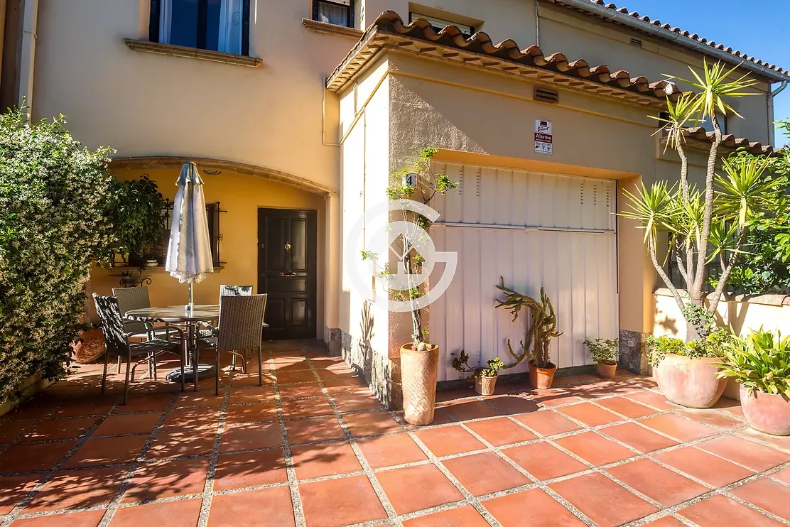 Palafrugell townhouse with private garden