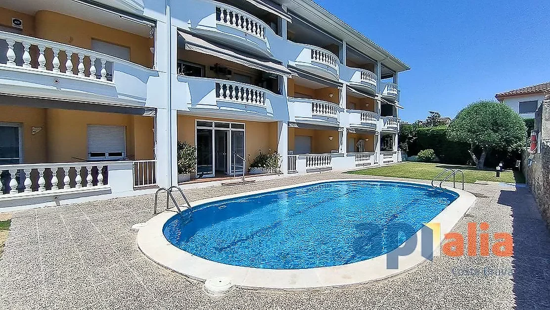 Calonge apartment with pool and terrace