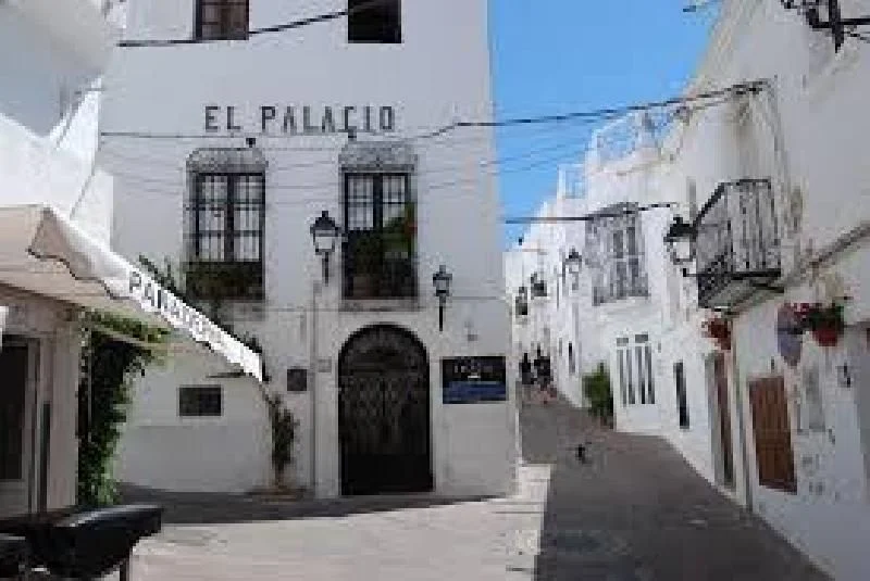 Urban plot in Mojácar historic centre