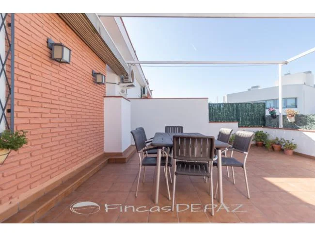 Ático reformado con terraza de 47 m²