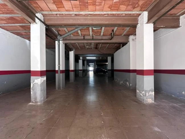 Garaje de 468 m² en La Llagosta