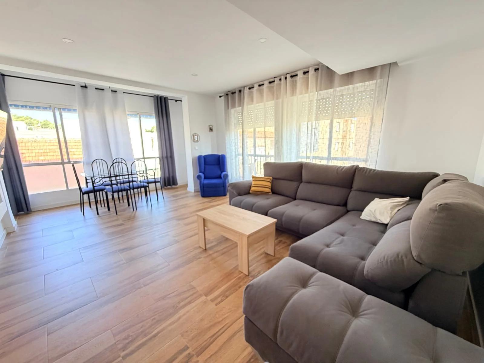 Renovated Cartagena flat, four bedrooms