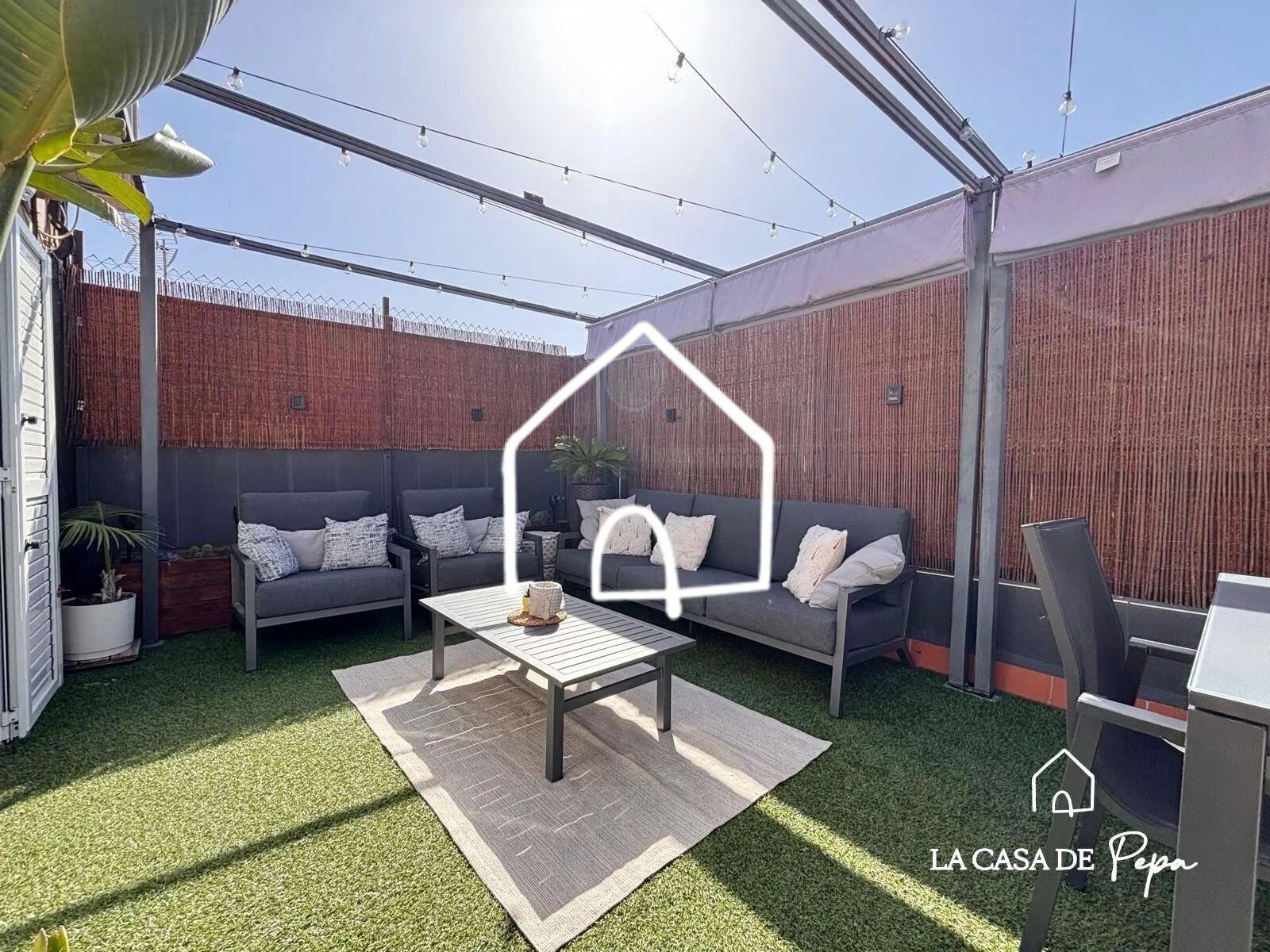Ático céntrico reformado con terraza de 35 m²