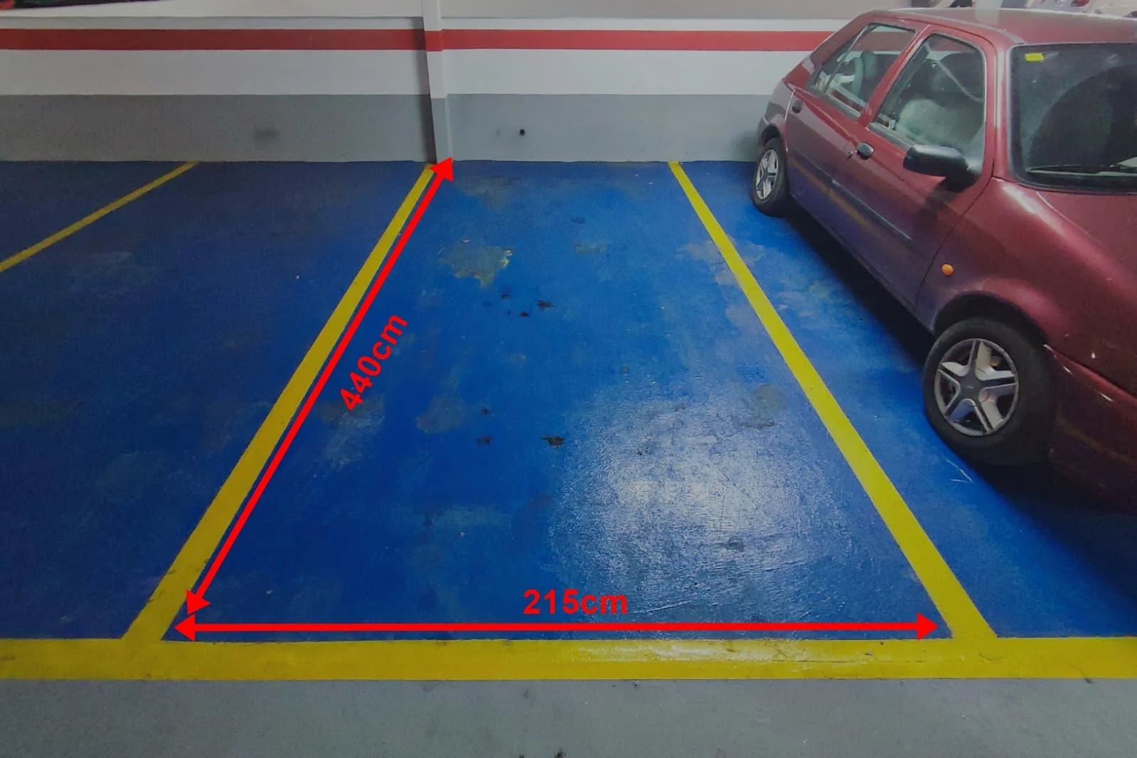Mestalla garage for large car