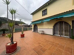 Corbera chalet with 4 bedrooms