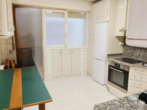 Three-bedroom flat with garage in Santander