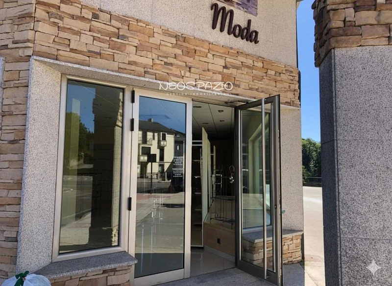 Commercial premises in Baleira, 145 m²