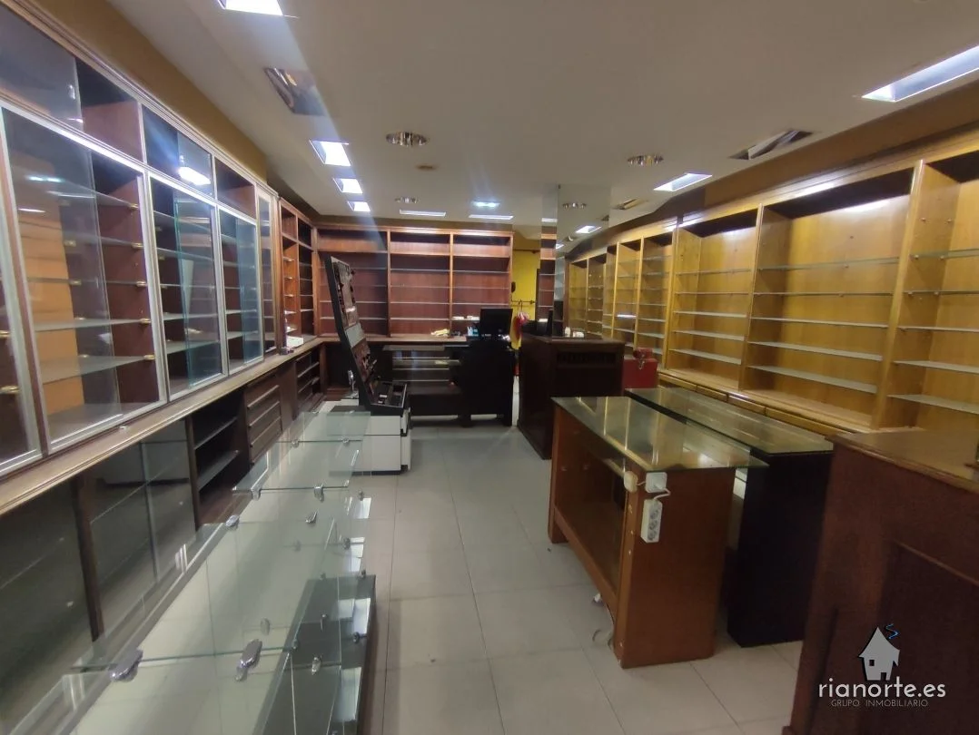 Commercial unit in Sama, 107 m²