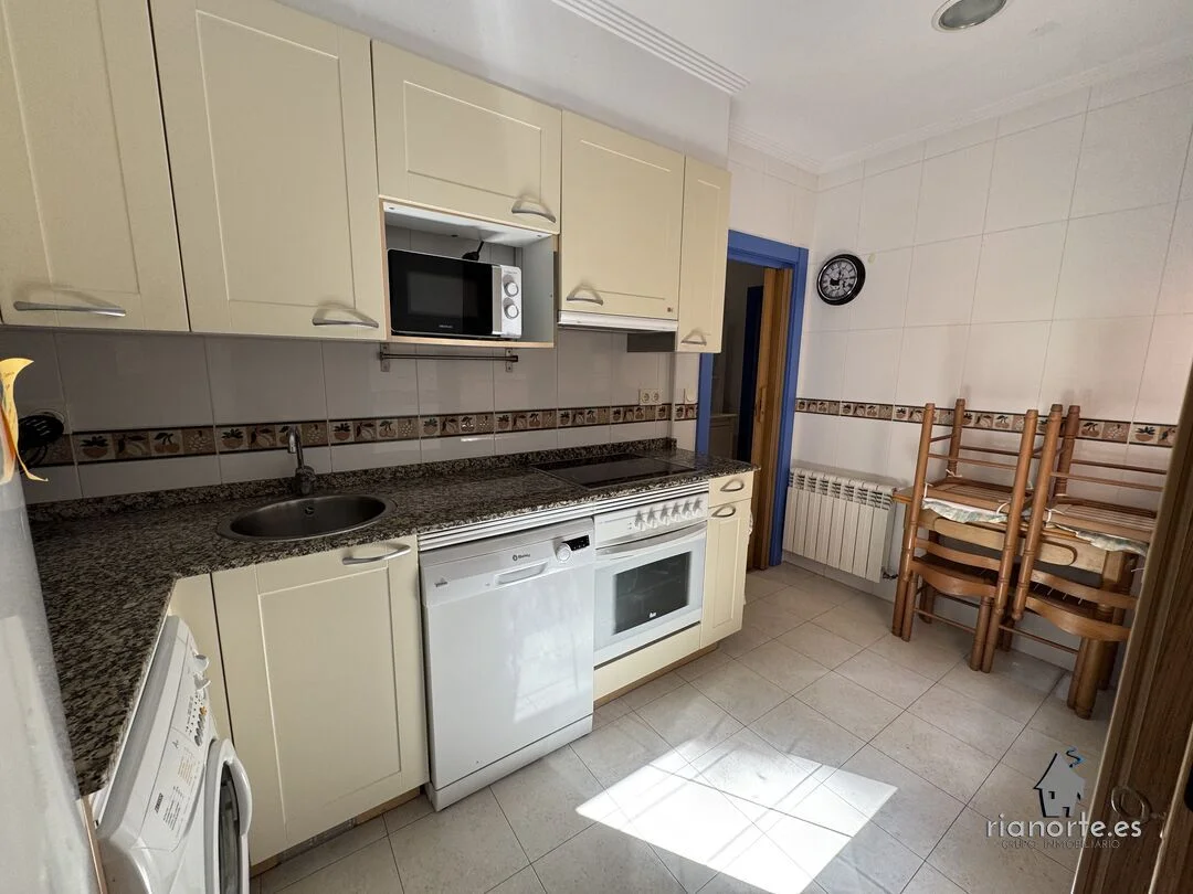 Central Ribadesella flat with terrace