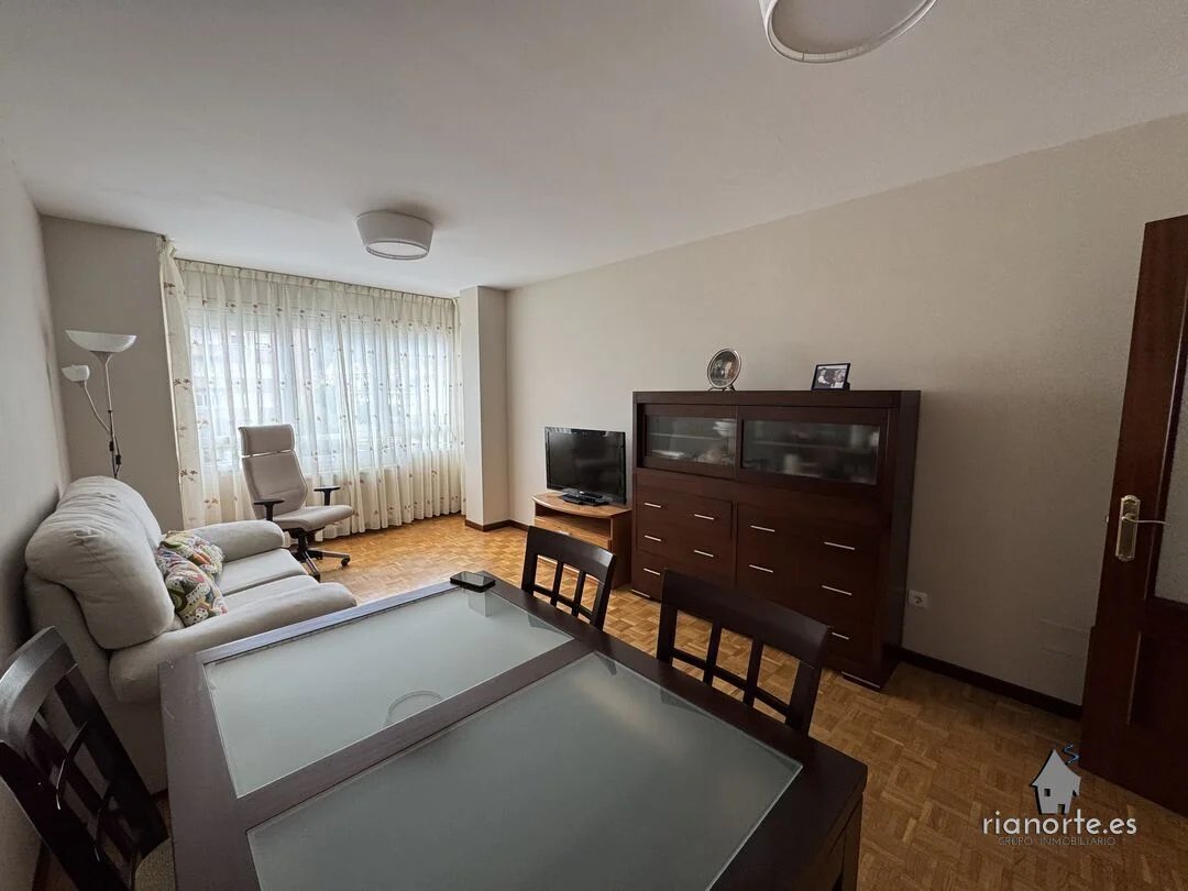 Three-bedroom flat near Santa Marina beach