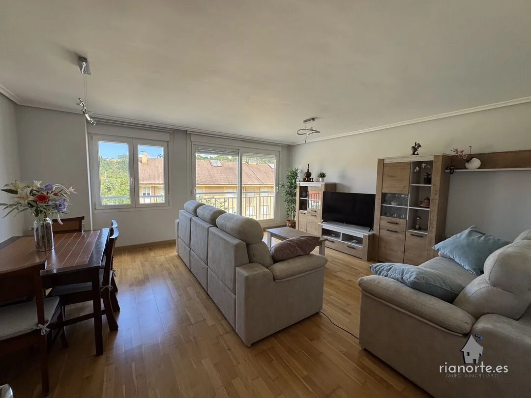 Bright Ribadesella flat with two garages