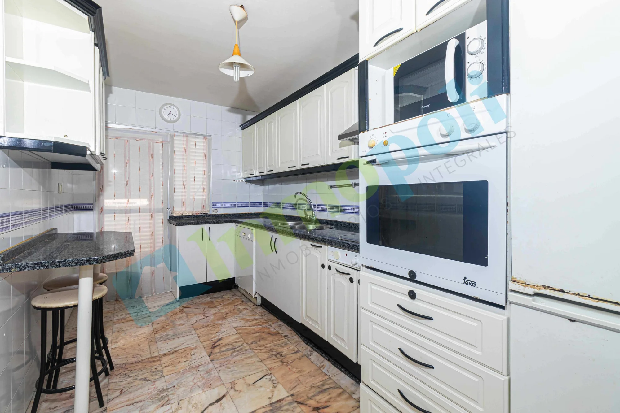 Two-bedroom apartment near Renfe