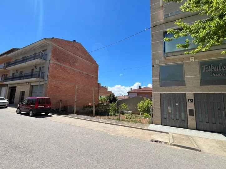 Terreno urbano en Solsona, 323 m²