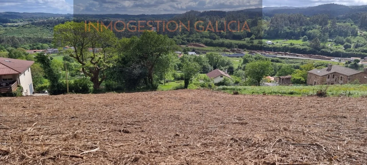 Terreno urbanizable en Cerceda de 2046 m²