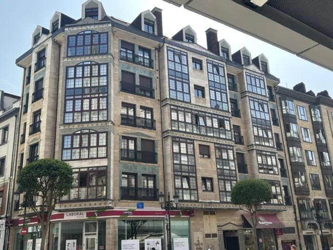Central Oviedo flat, 3 bedrooms