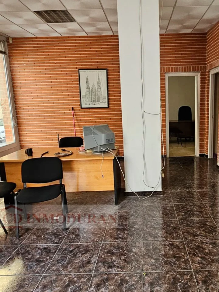 Corner commercial unit, 80 m² investment