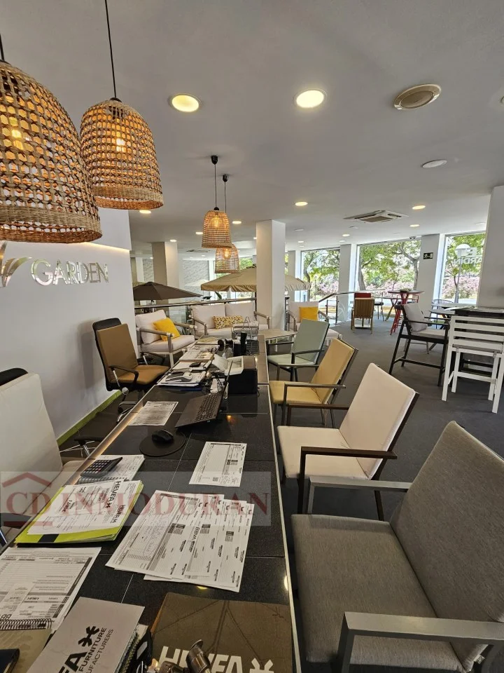 Alicante commercial space, 715 m² versatile