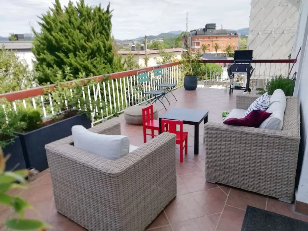 Piso histórico tipo dúplex con terraza