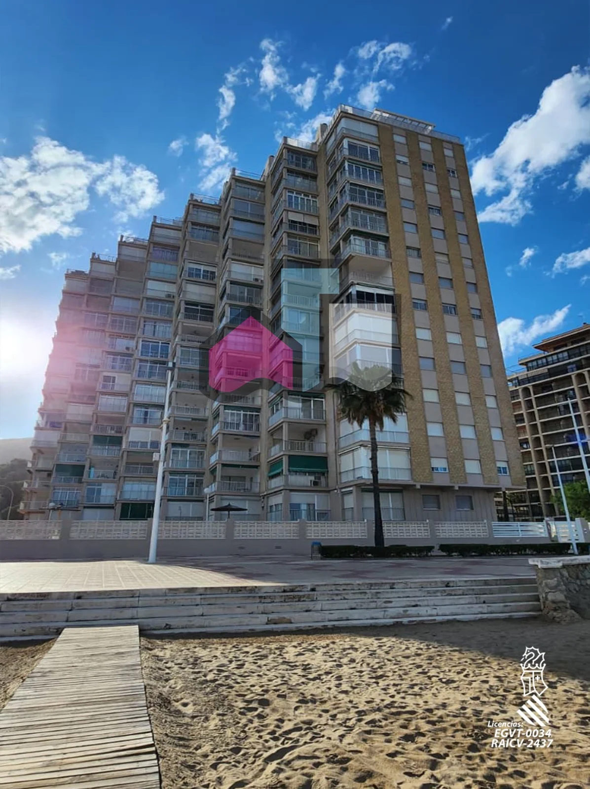 Beachfront apartment in Raco, four bedrooms