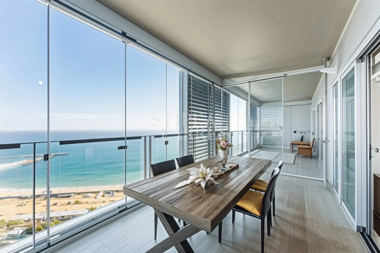 Luxury Diagonal Mar flat, 122 m²