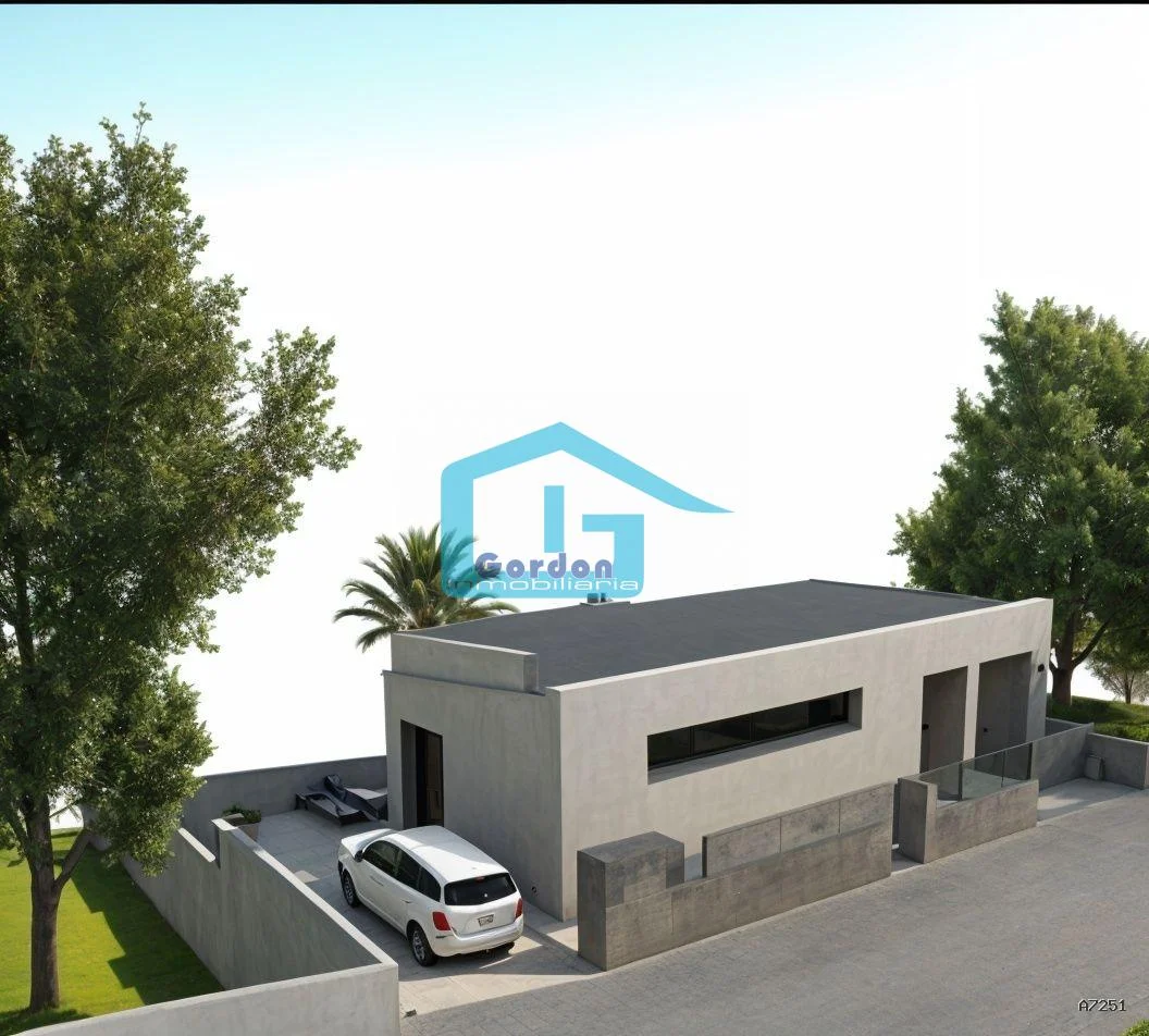 Parcela urbana costera con proyecto