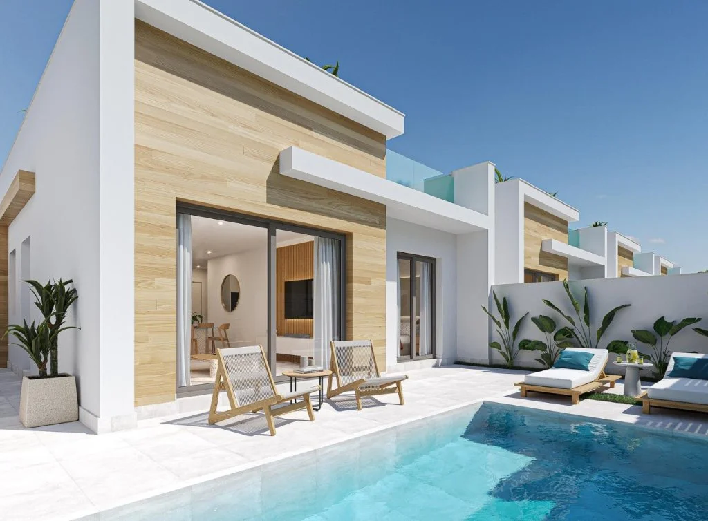 Villa nueva cerca de campos de golf