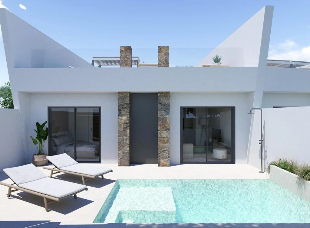 Adosado nuevo con piscina privada