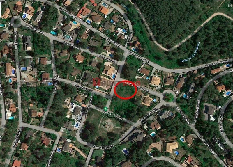 Corner plot in Mas Mestre, 1,175 m²