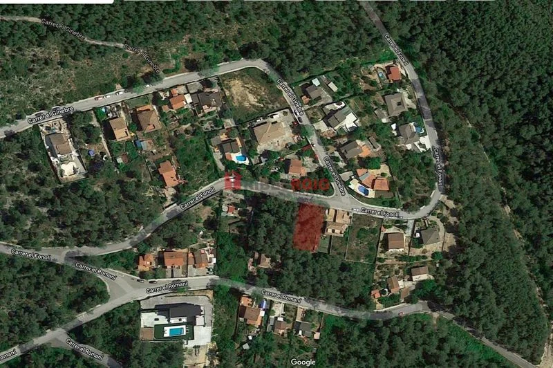 South-facing plot near Sant Pere