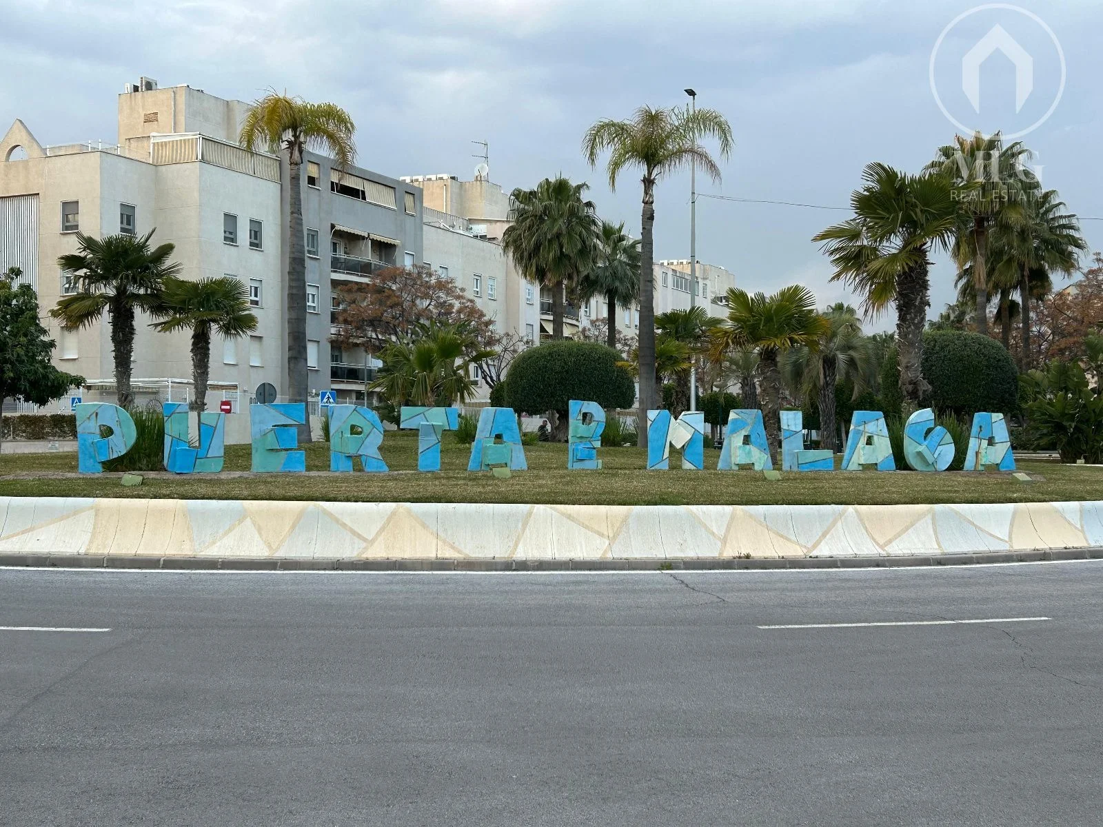 Piso exterior en Málaga, 4 dormitorios y piscina