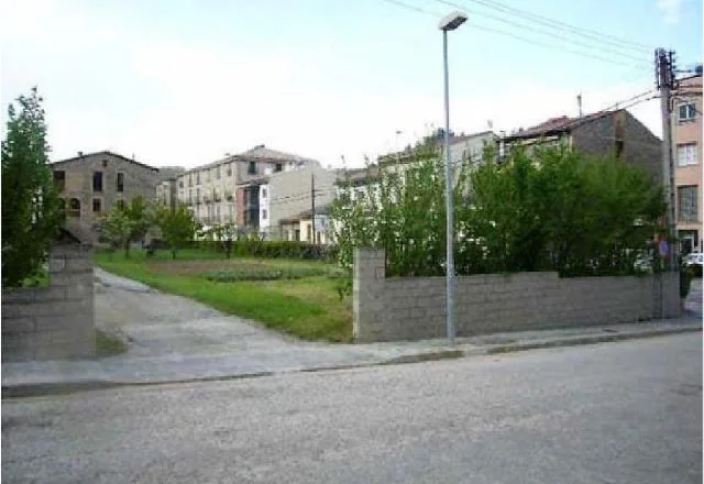 Urban residential plot, 2,188 m² buildability