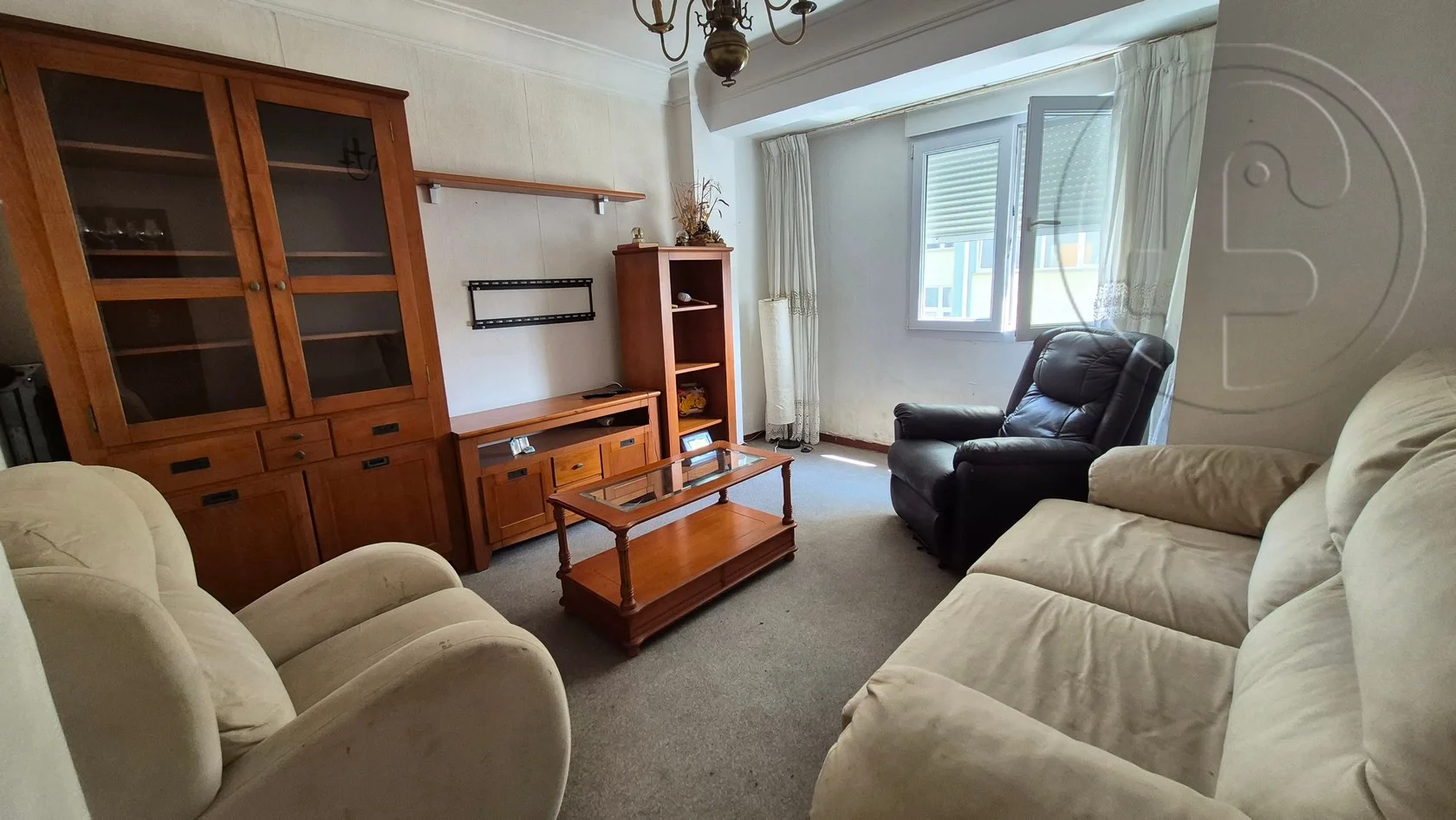 Sunny exterior flat in Numancia
