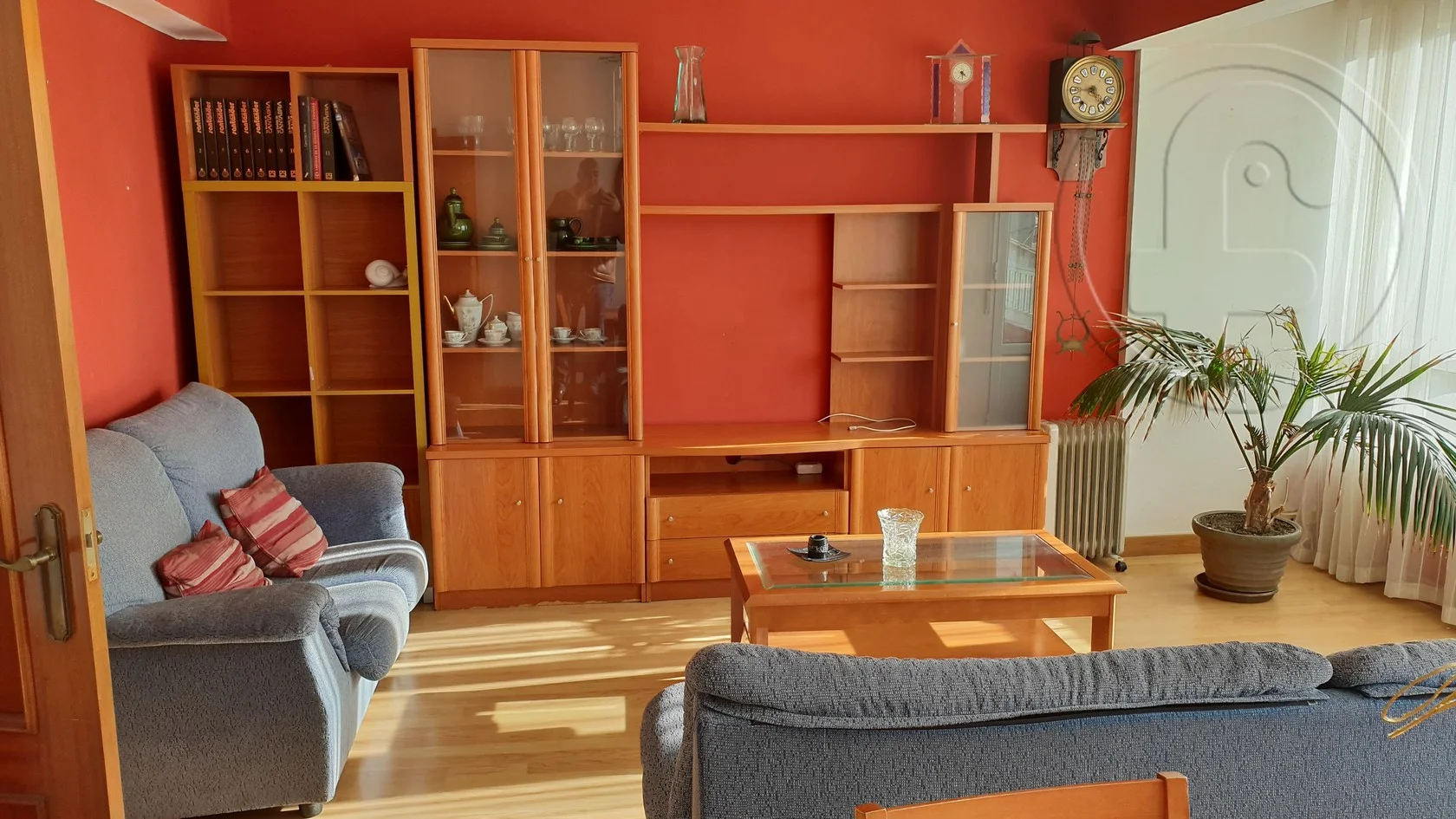 Bright two-bedroom flat with terrace