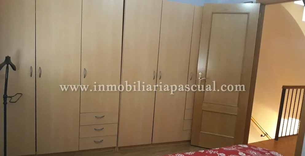 Casa unifamiliar con tres habitaciones