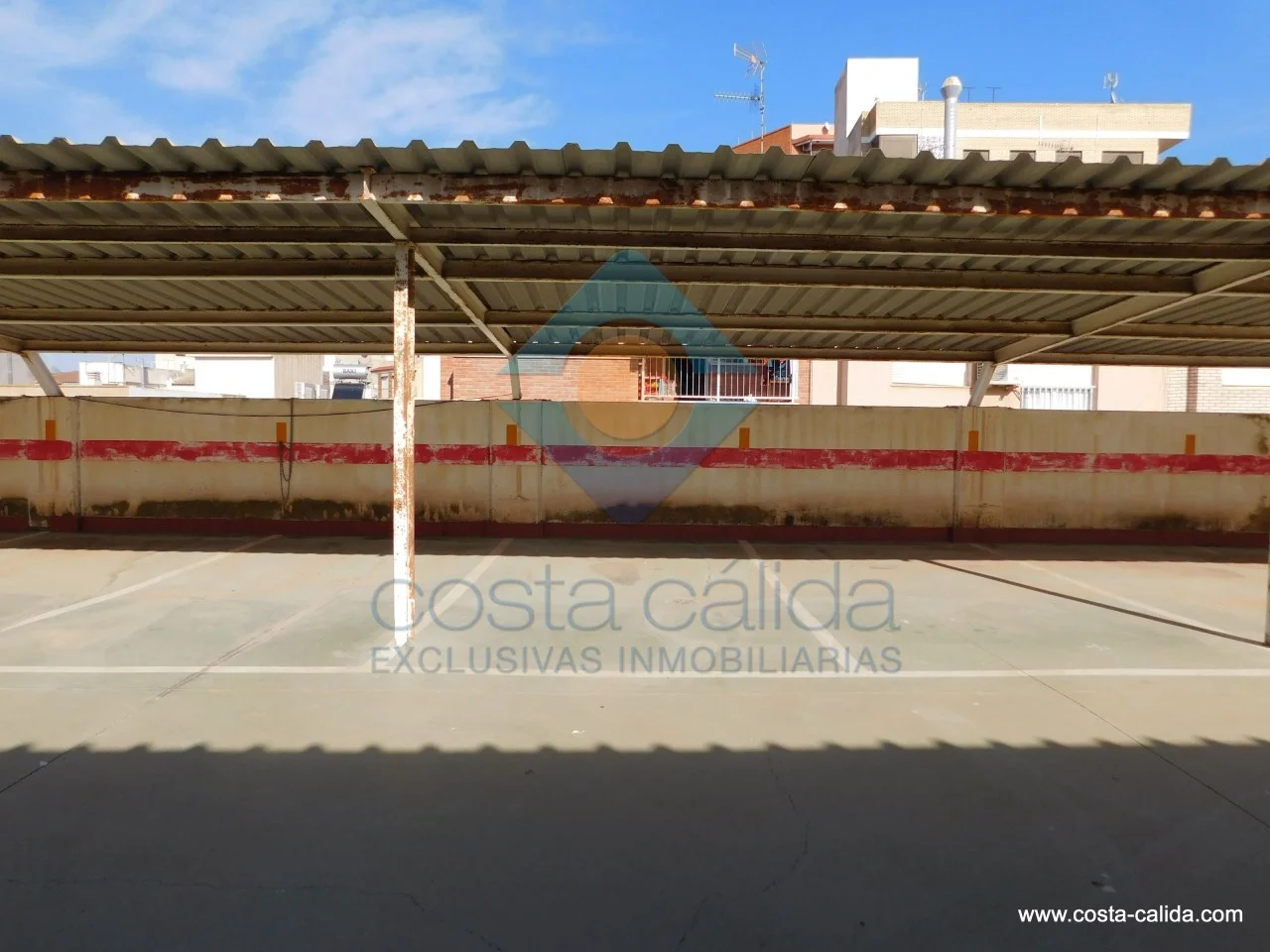 Central Puerto Mazarrón parking space