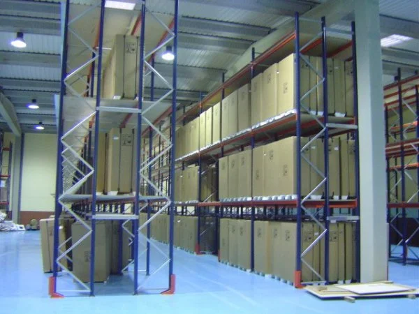 Leased industrial warehouse in Abrera