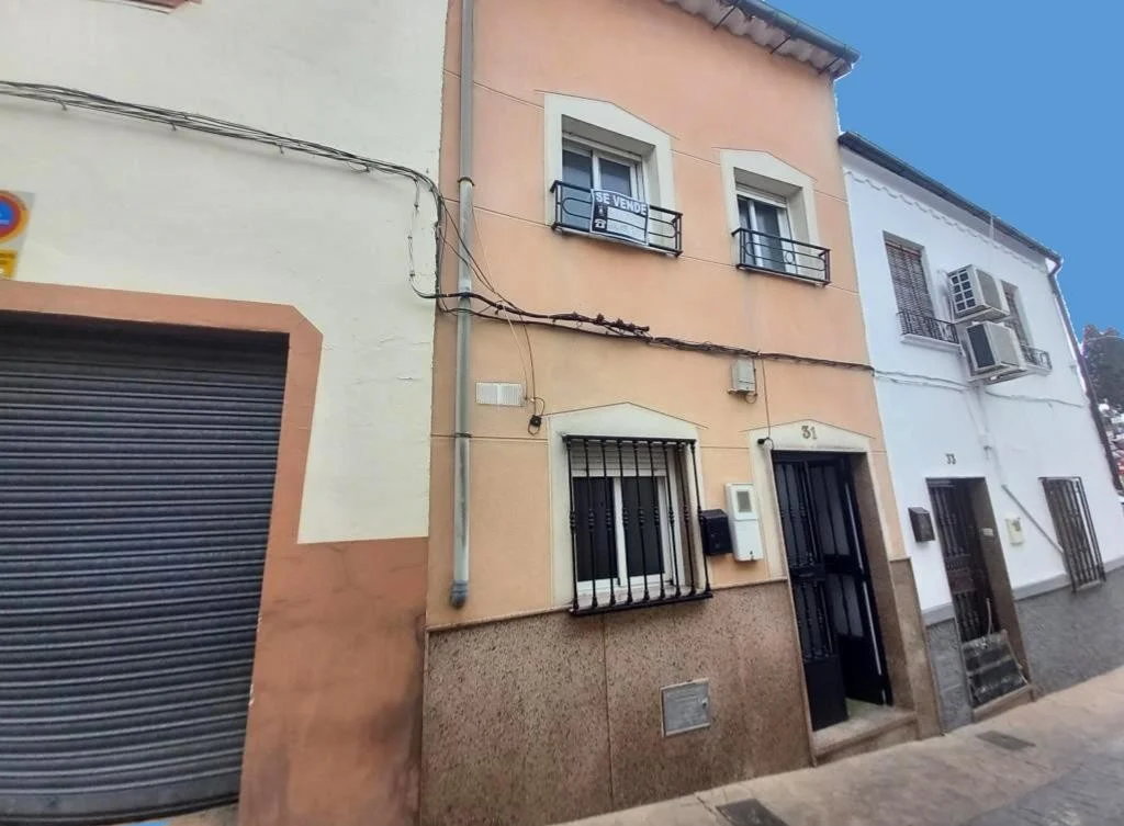Updated townhouse in Martos, 3 bedrooms
