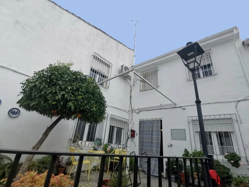 Casa de pueblo reformada con terrazas
