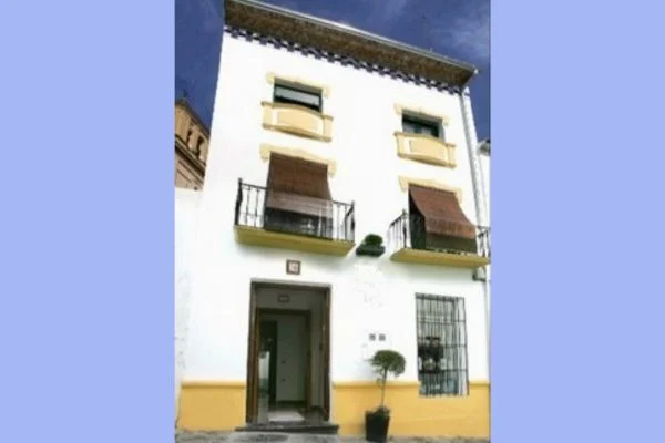 Commercial B&B with castle views