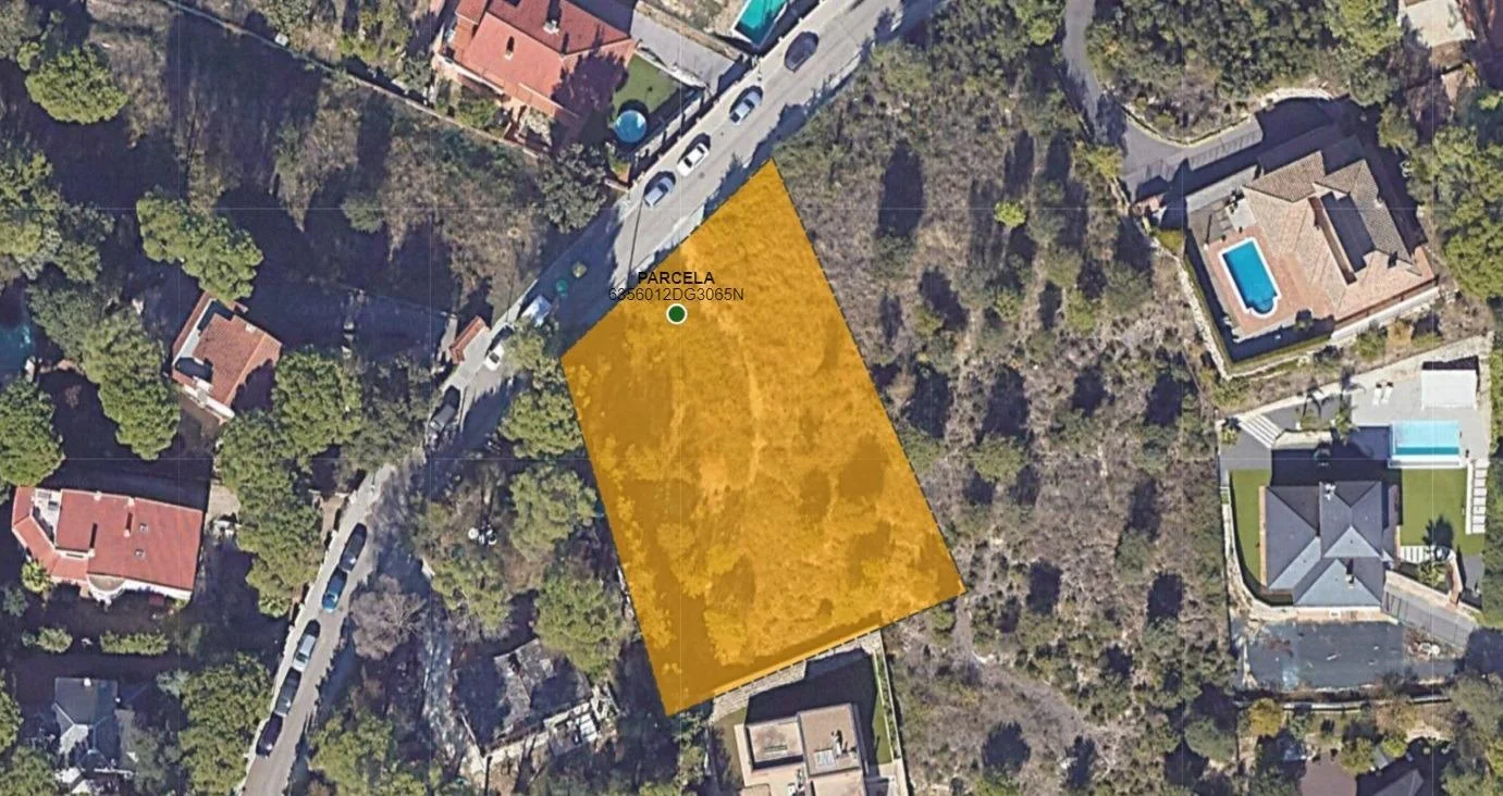 Solar urbano para dos viviendas