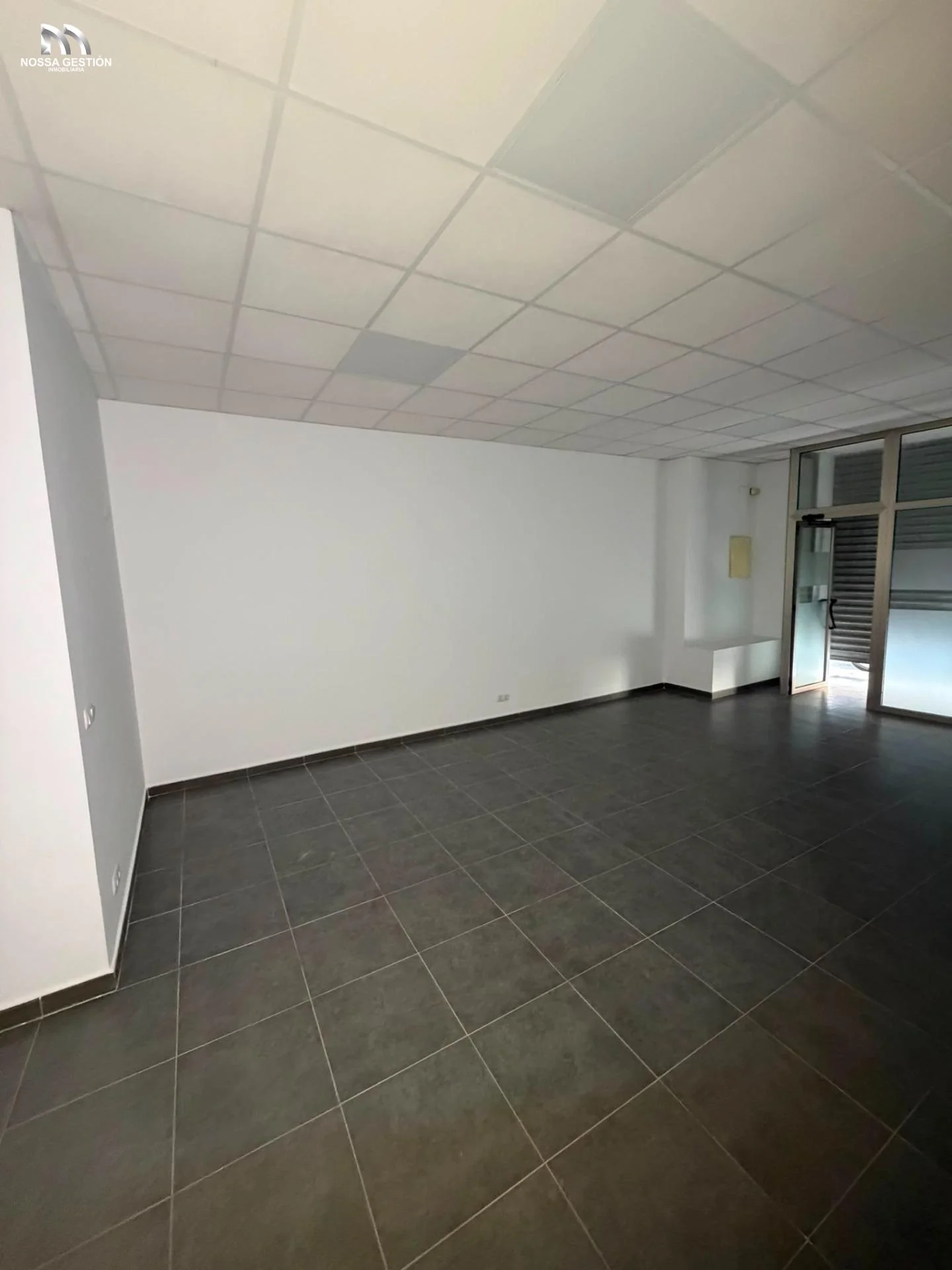 Local comercial en Picassent, 292 m² adaptable