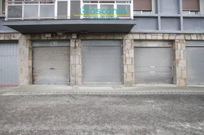 Tres lonjas comerciales en Aperribai