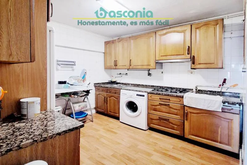 Exterior Basauri flat, three bedrooms