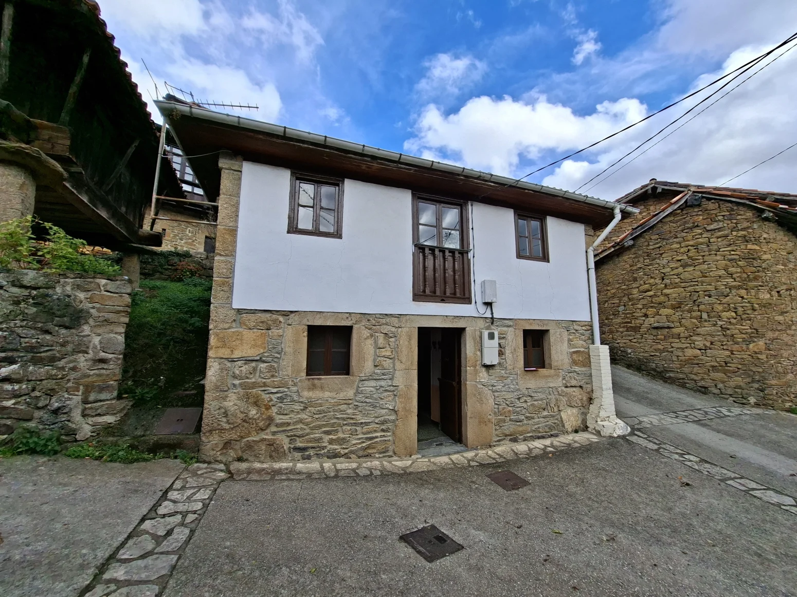 Rural stone house near Tanes reservoir