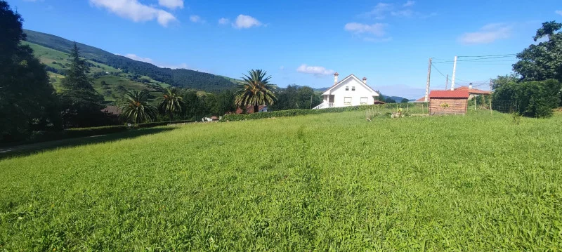Urban plot near Villafufre, utilities
