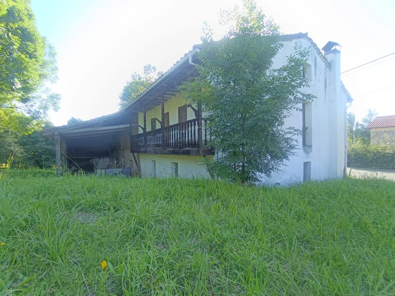 Casa para reformar en Sobarzo, 5 dormitorios